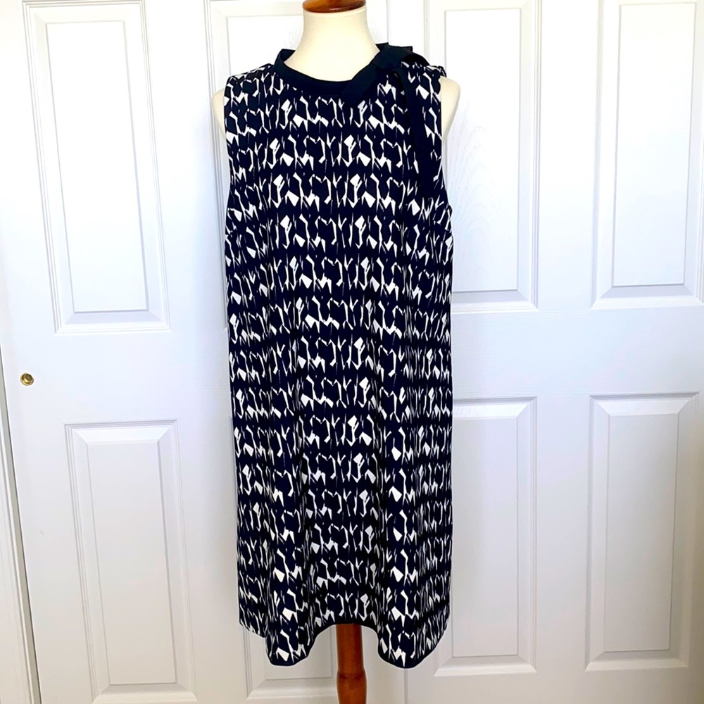 Karl Lagerfeld Paris Dress Trim Bow Tie Collar Size 12 Black White Sleeveless Lg